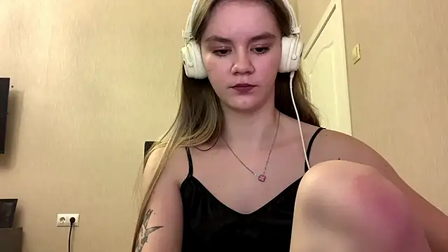 AgnesShy_ webcam