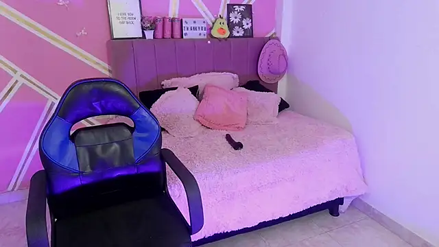 Natasha_Romanof18 webcam