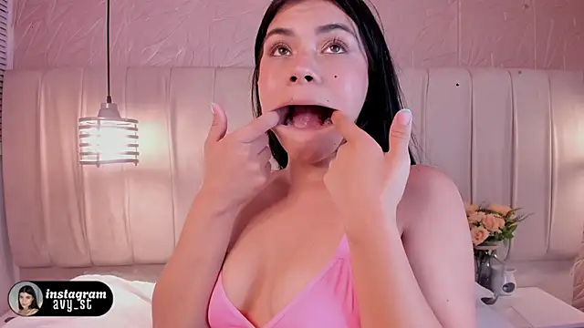 avy_st - Avy_st's free webcam