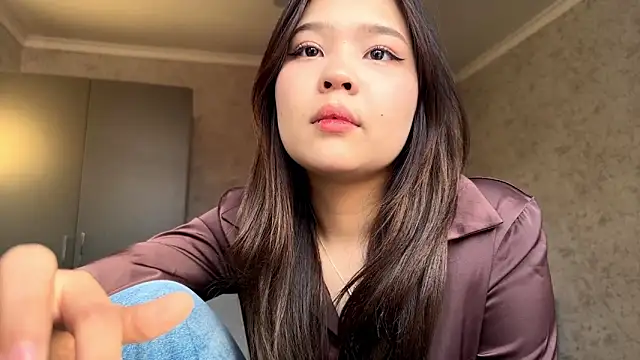 regenalandauer - RegenaLandauer's free webcam