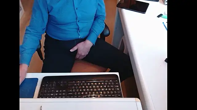 dutchpornking - Dutchpornking's free webcam