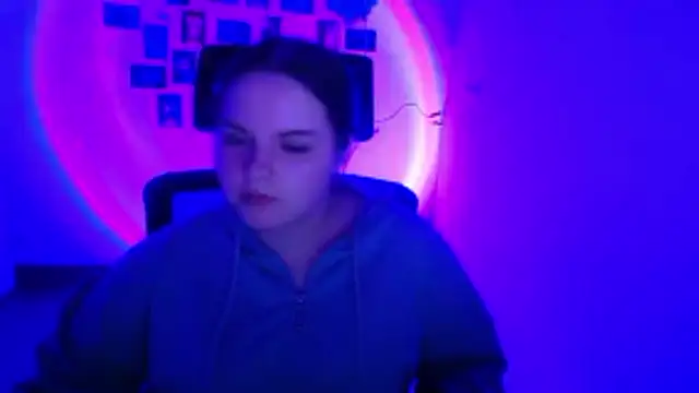 Kitty_Mia_Kitty webcam