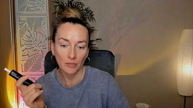 RebeccaMartinez webcam