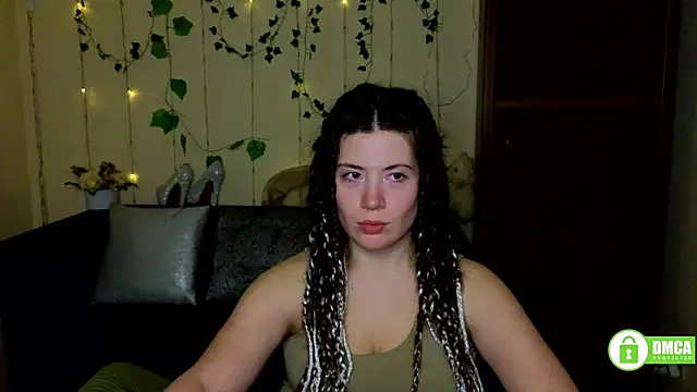 Alicia_redfollow webcam