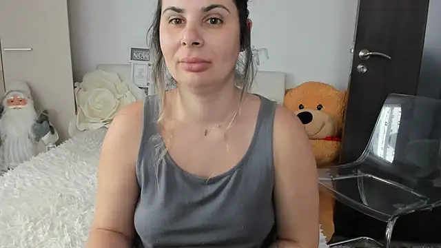 sweetemy4u - Sweetemy4u's free webcam - UK Sex Cams