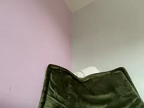 rebeu313 - Rebeu313's free webcam