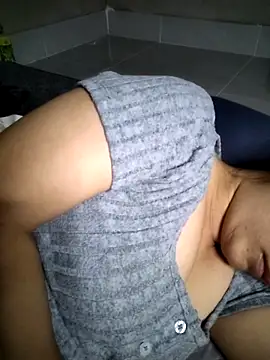 Webcam Model (Suna-ny)  is live.Free join now!