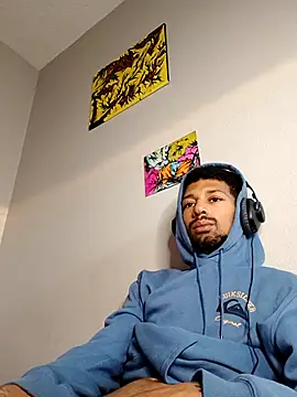 BigPrettyDick777 webcam