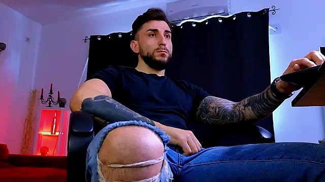 MightyAaron66 webcam