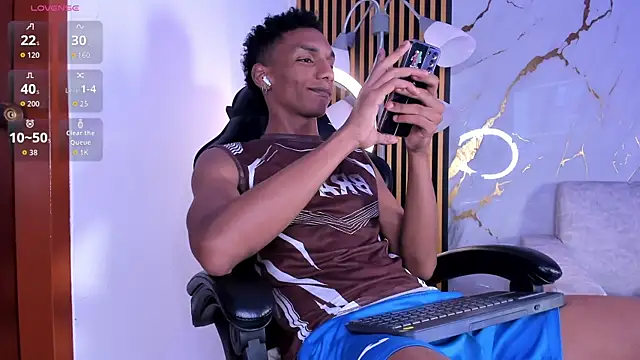 juliensaint - JulienSaint's free webcam