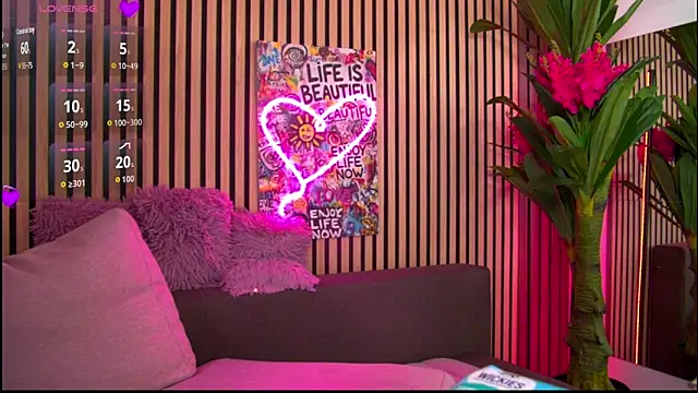 mirunahaze - MirunaHaze's free webcam - UK Sex Cams