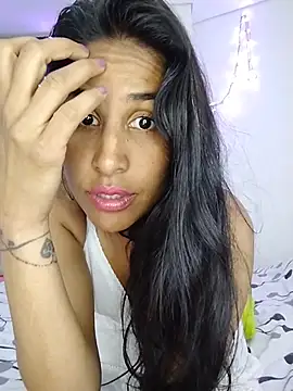 daringandunique webcam