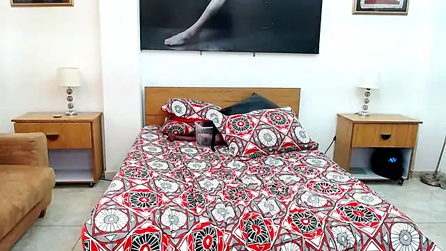 MaloryAndLuna webcam