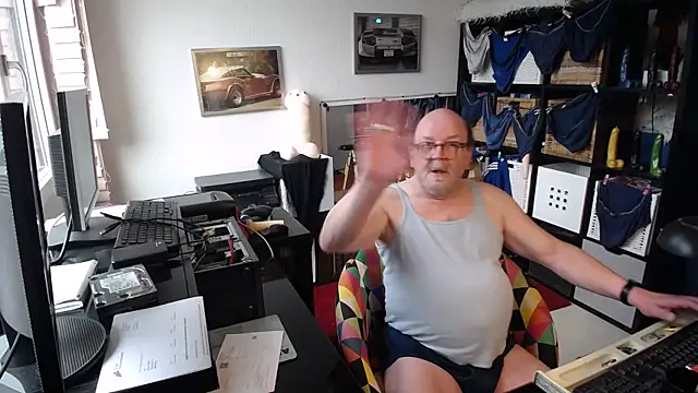 wankcellar (M grandpa) - Get off Underware