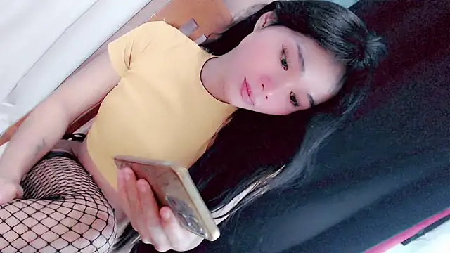 Amomentoflust99 webcam