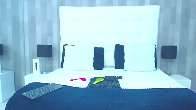 cam chatting LeahMillerr