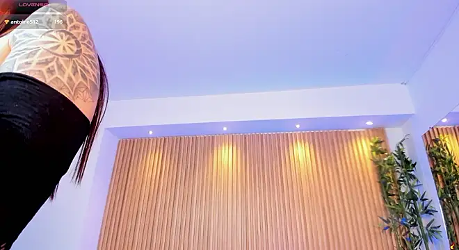 charlottewhitte webcam