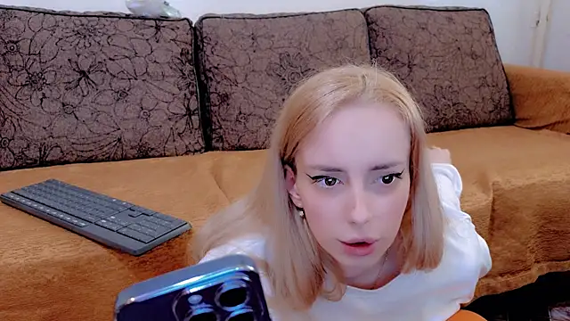 ChristiHanson webcam