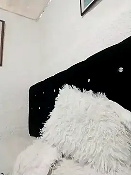 Webcam Model (ElizabethWeil)  is live.Free join now!