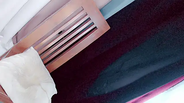 Amomentoflust99 webcam