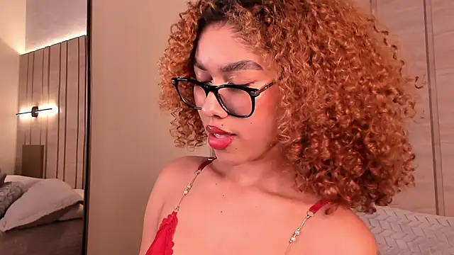 Sienna_brunette webcam