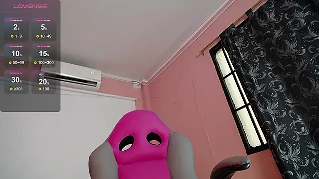 NatashaHot158 webcam