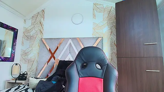 Naughty_Kittenm webcam