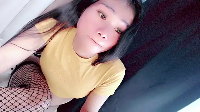 Amomentoflust99 webcam