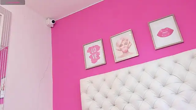 TalianaNewton webcam