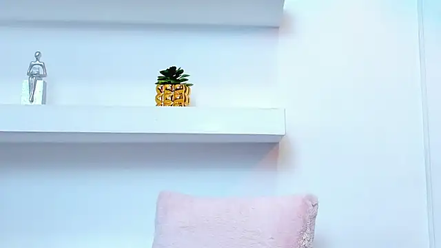 IsabellaMonet webcam