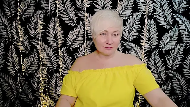 Olivia_playful webcam