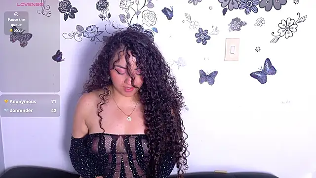 emiily_curly webcam