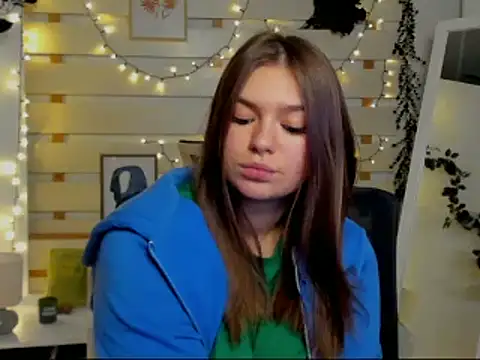 Josephine_Kiss webcam