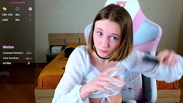 Cowell_Adelina webcam