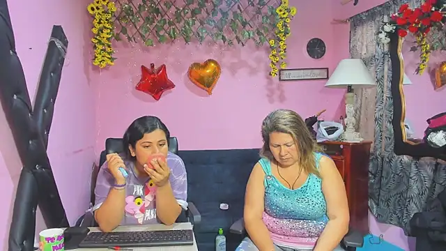 lesbiancuple webcam