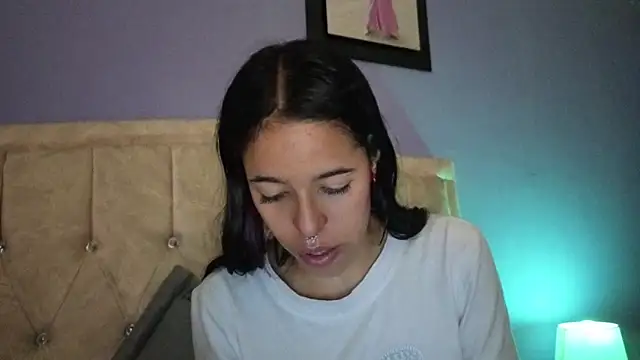 stephania_t - Stephania_t's free webcam - UK Sex Cams