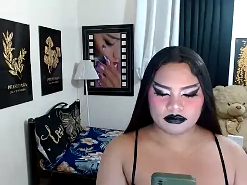 TSbrianaHugeCock webcam