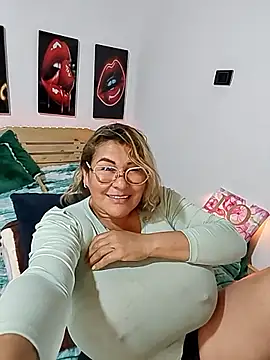AlexxiaaMat webcam