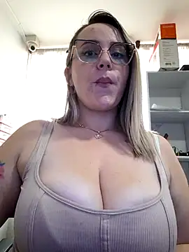 CurvyLust_x webcam