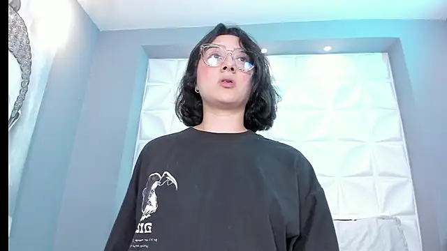 EXTRAHORNYNINA webcam