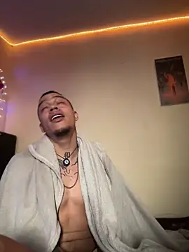 AlphaMasterXxx webcam