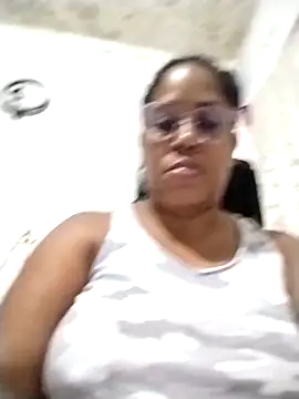 Big_ass_submissive webcam