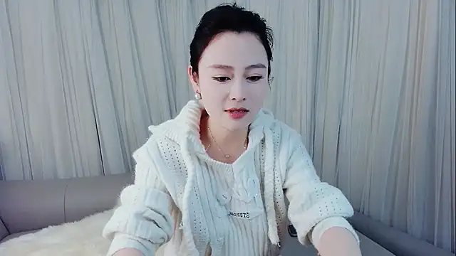 美女HCOCO在线直播