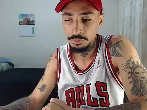 emiliano_hottt webcam