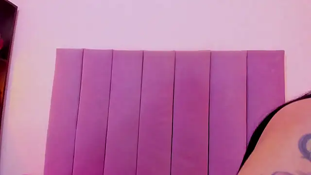 violet_myerrs webcam