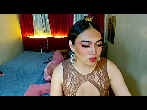 Phenomenal_Shemale webcam