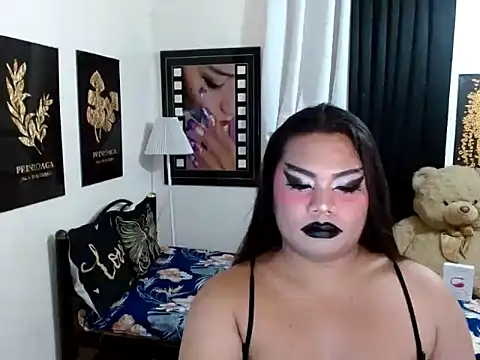 TSbrianaHugeCock webcam