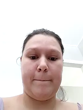 GlitterAuburn webcam