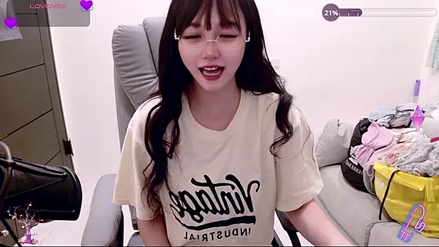 美女Khaleesi_ying_在线直播