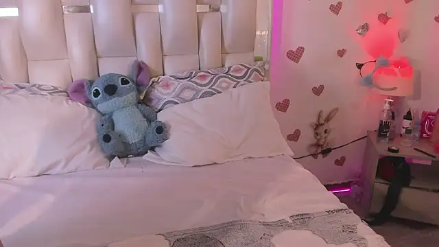 Darlyn_tenderhot__ webcam